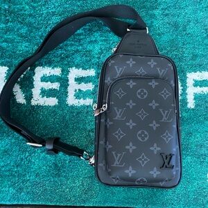 Louis Vuitton Avenue Sling Bag PM - Mens